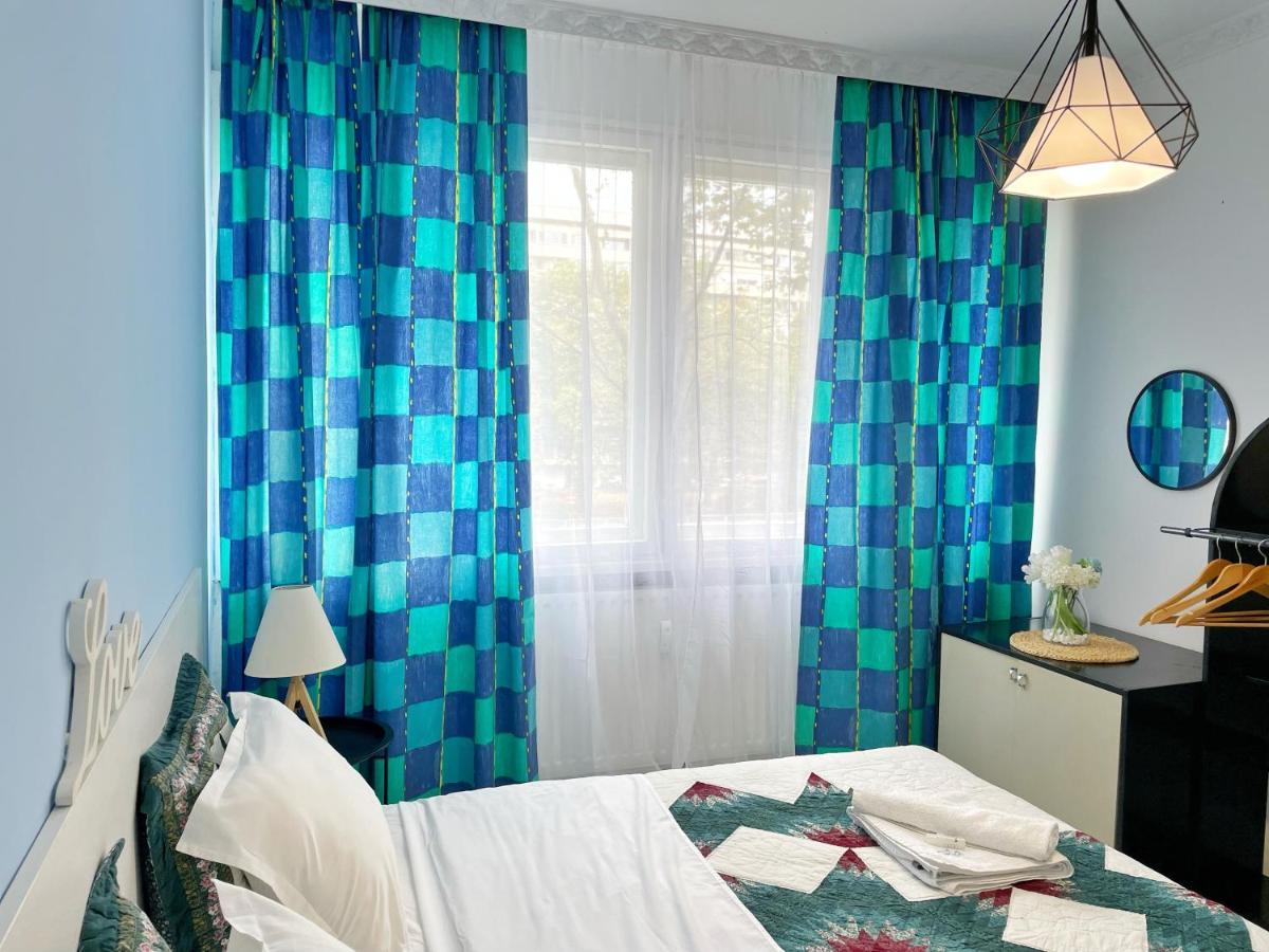 Апартамент Holiday Home Бургас