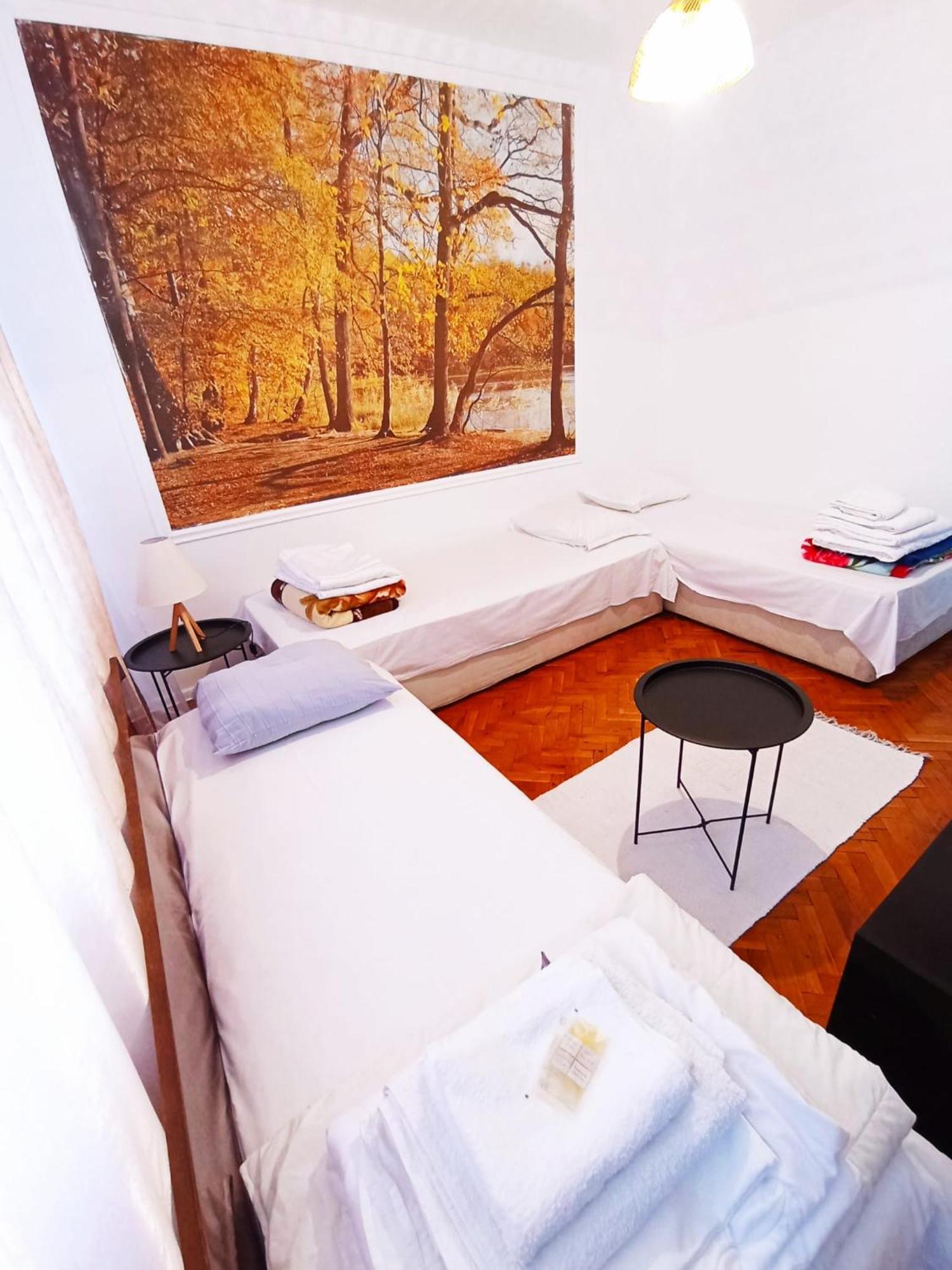 Апартамент Holiday Home Бургас